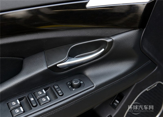 2015款 1.8T 旗艦型