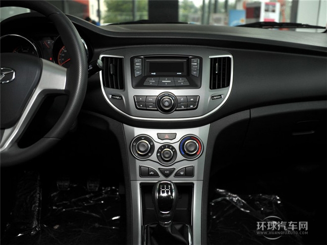 2015款 1.5L 手動黃鉆版