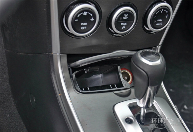 2015款 2.0L 自動超豪華型
