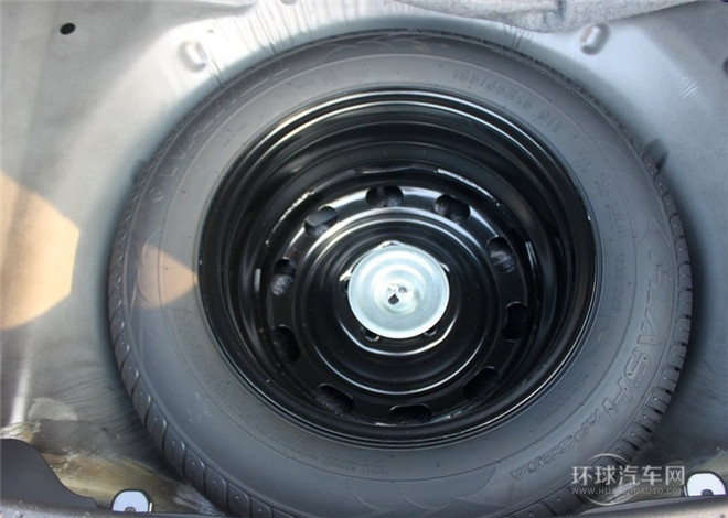 2015款 2.0L 自動豪華型