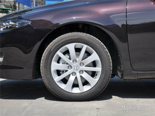 2015款 2.0L 自動豪華型