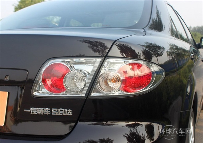 2015款 2.0L 自動豪華型