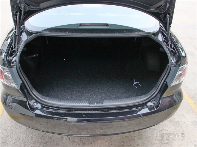 2015款 2.0L 自動經典型