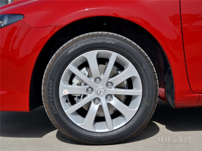 2015款 2.0L 自動時尚型