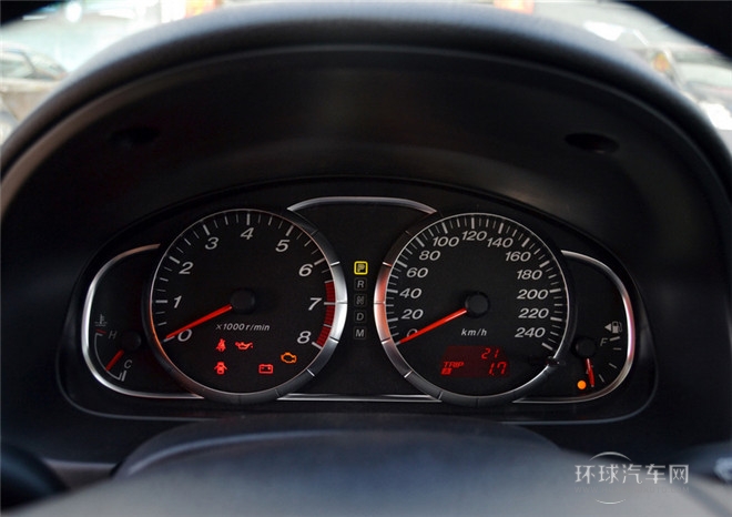 2015款 2.0L 自動時尚型