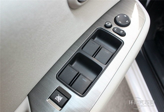 2015款 2.0L 自動(dòng)豪華版