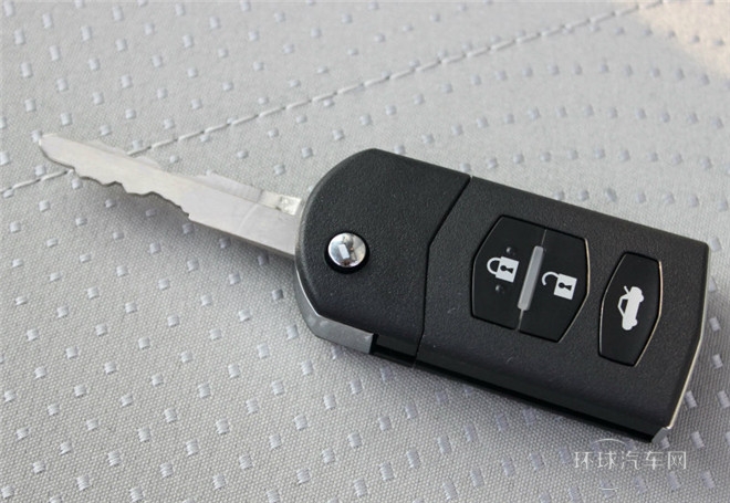 2015款 2.0L 自動豪華版