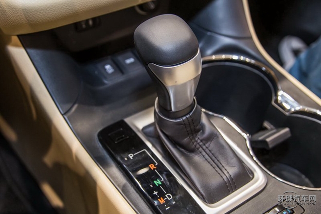 2015款 2.0T 四驅豪華版 7座