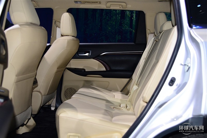 2015款 2.0T 四驅精英版 7座