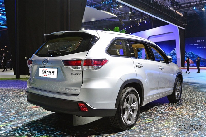 2015款 2.0T 四驅精英版 7座