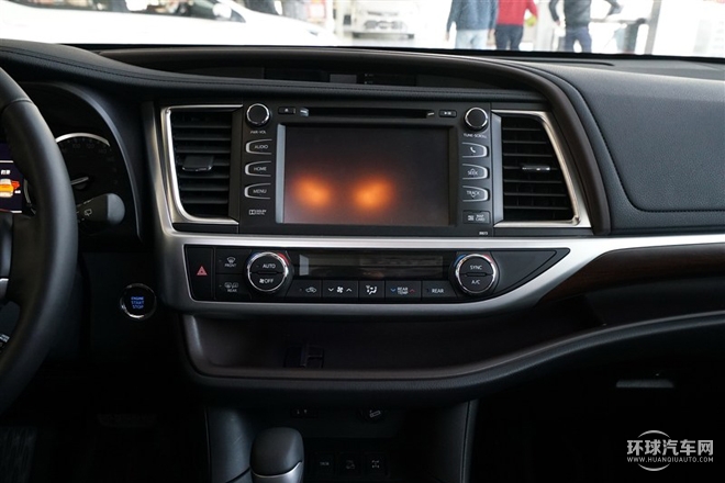 2015款 2.0T 四驅至尊版 7座