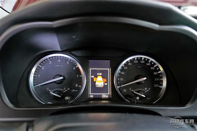 2015款 2.0T 四驅至尊版 7座