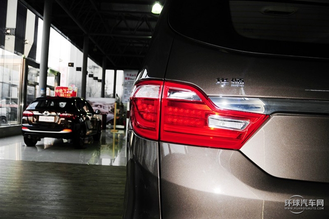 2015款 2.0T 自動豪華型