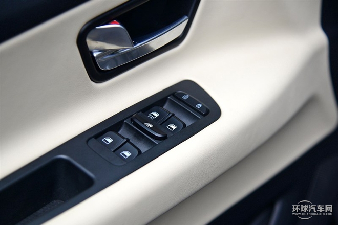 2015款 2.0T 自動(dòng)旗艦型