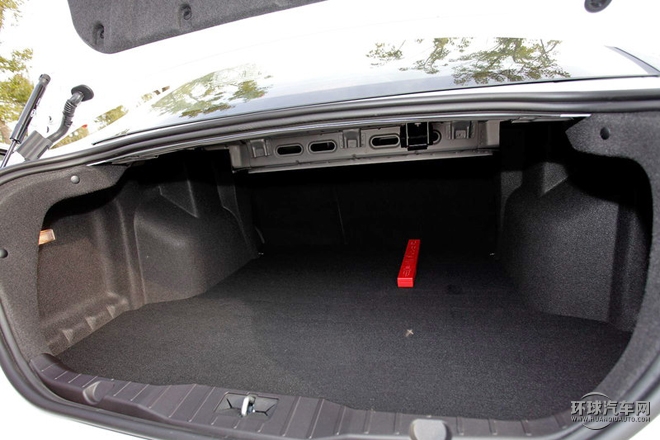 2015款 1.6L 手動致領版