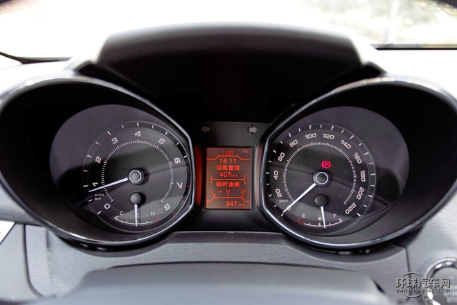 2015款 1.6L 手動致領版