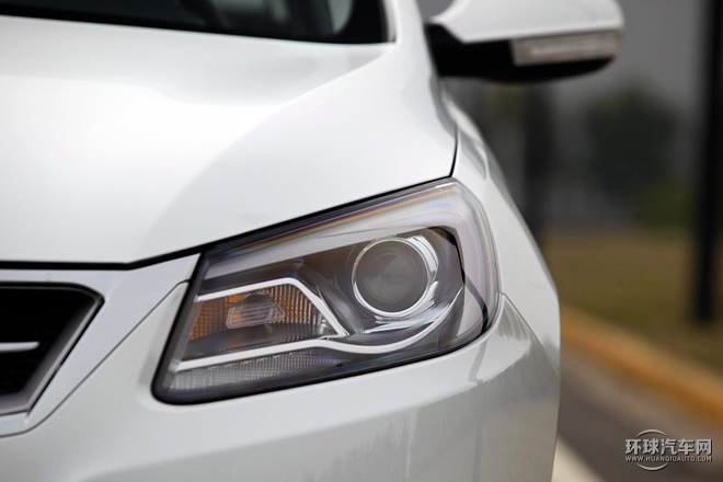 2015款 1.6L 手動致領版