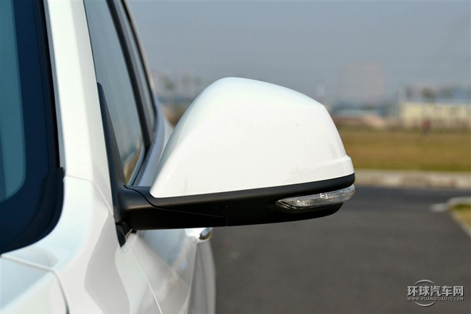 2015款 2.0T 手動豪華型