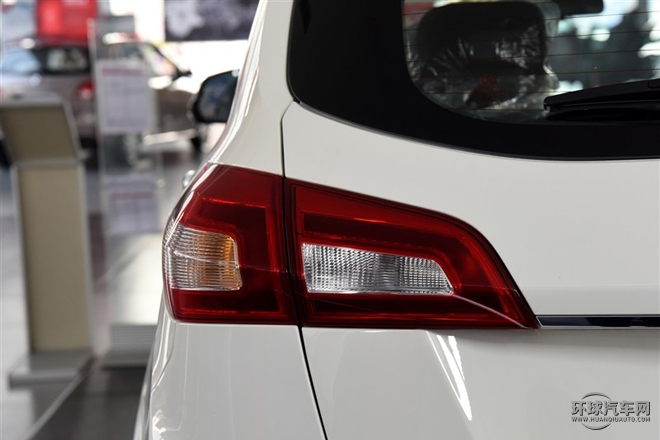 2015款 2.0T 手動舒適型