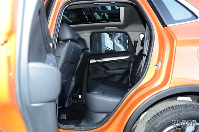 2015款 2.0T 自動豪華型