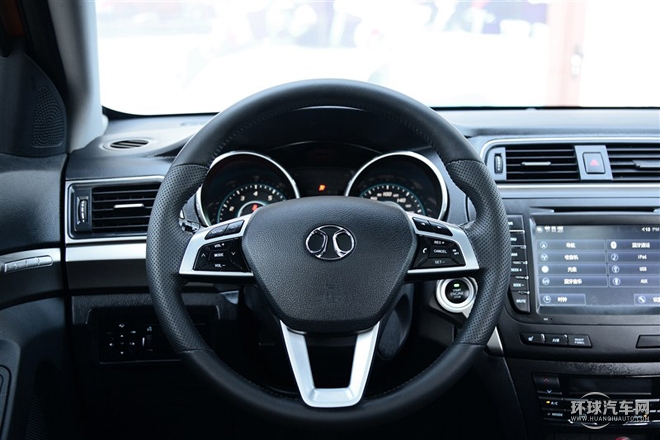 2015款 2.0T 自動豪華型