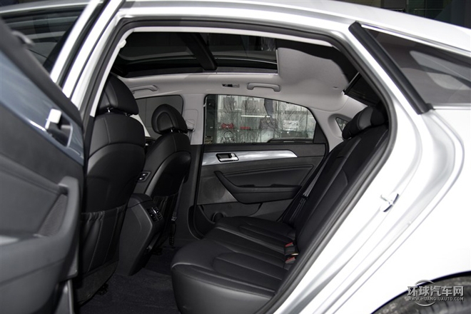 2015款 2.4L LUX至尊型