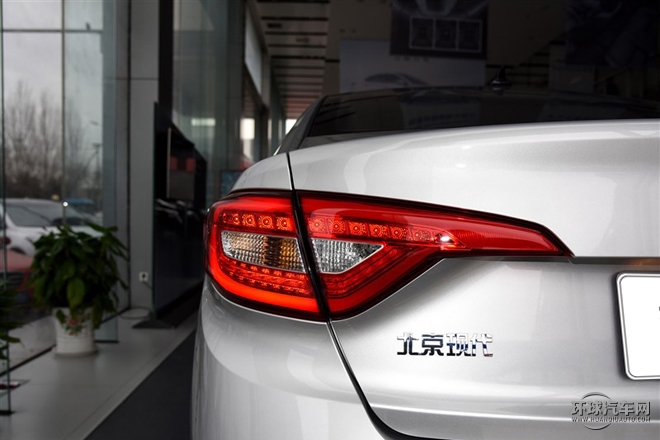 2015款 2.4L LUX至尊型