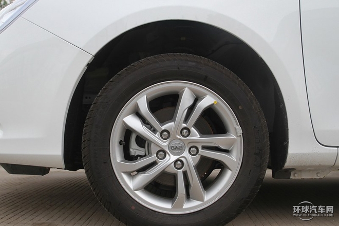 2015款 1.5L 手動舒適型