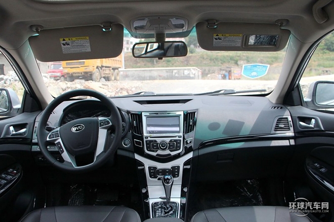 2015款 1.5L 自動豪華型