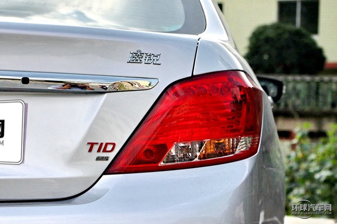 2015款 1.5L 自動豪華型