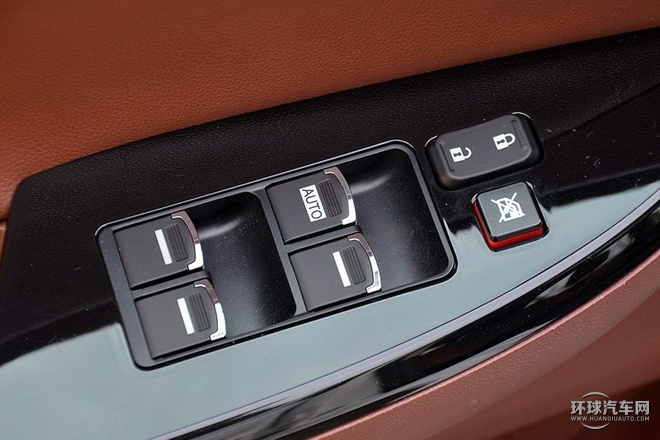 2015款 1.5L 自動旗艦型