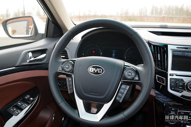 2015款 1.5L 自動(dòng)旗艦型