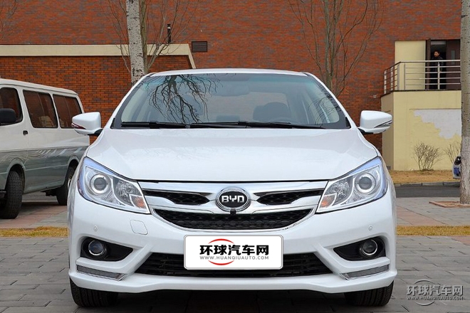 2015款 1.5L 自動(dòng)旗艦型