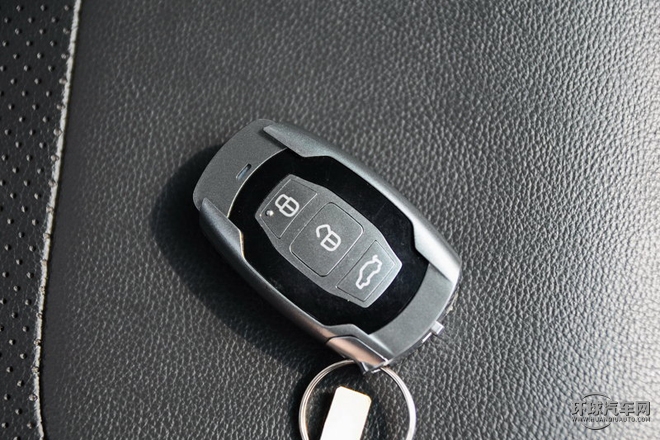 2015款 1.5L 自動舒適型