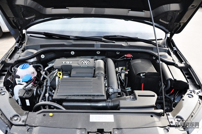 2015款 230TSI 自動(dòng)豪華型