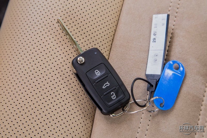 2015款 230TSI 自動舒適型