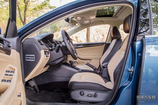 2015款 230TSI 自動舒適型