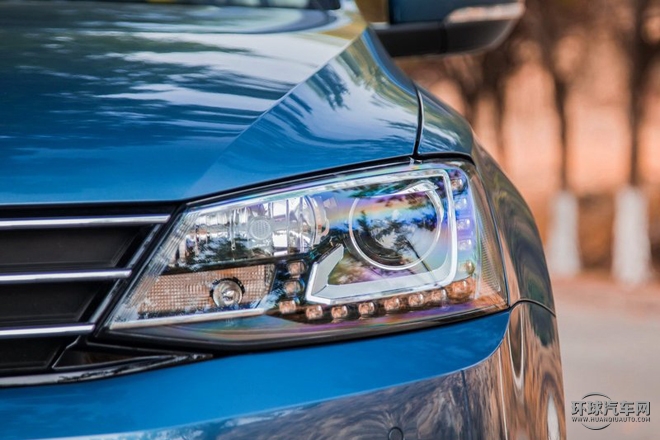 2015款 230TSI 自動舒適型