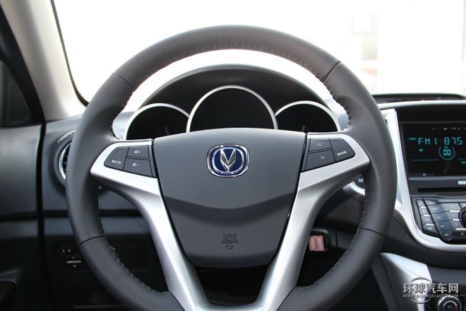 2015款 1.5T 自動運動豪華型