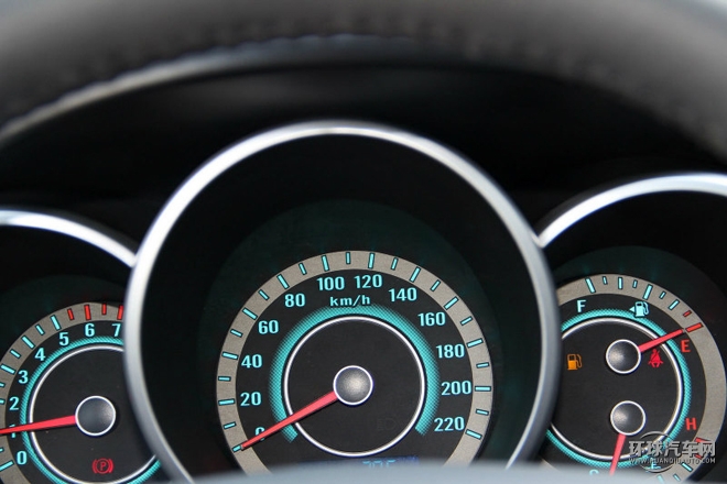 2015款 1.5T 自動運動豪華型