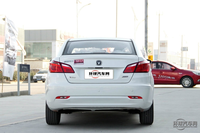 2015款 1.5T 自動運動豪華型