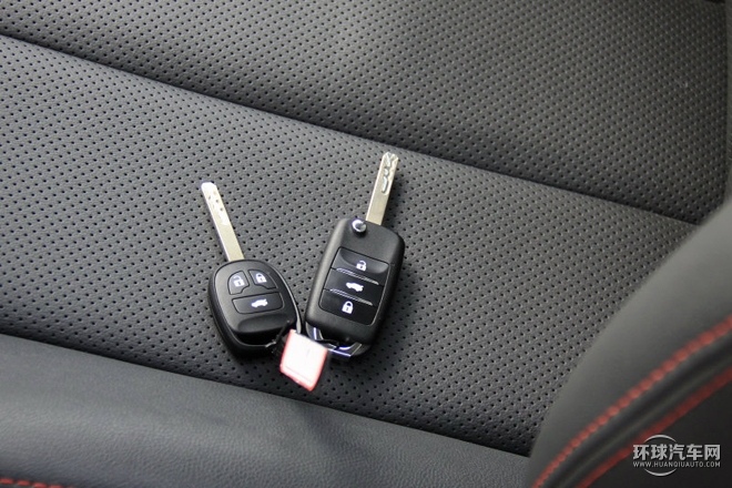 2015款 1.5T 自動運動尊貴型