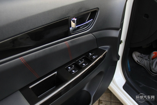 2015款 1.5T 自動(dòng)運(yùn)動(dòng)尊貴型