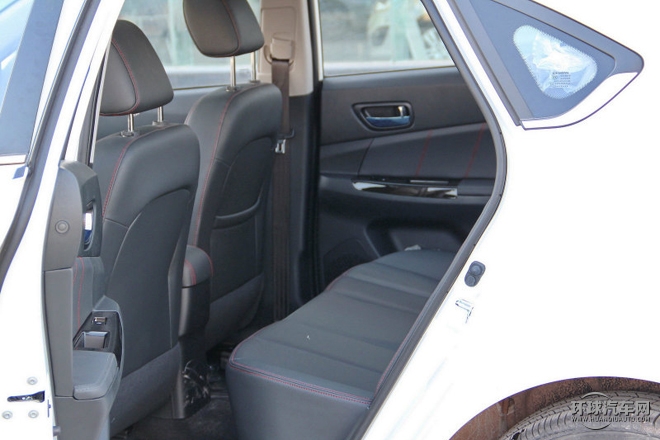 2015款 1.5T 自動運動尊貴型