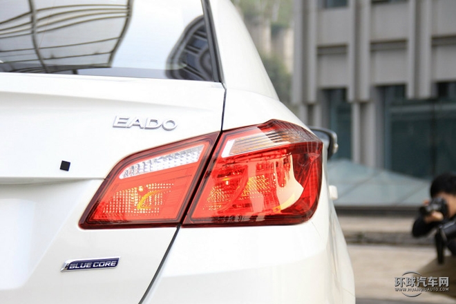 2015款 1.5T 自動運動尊貴型