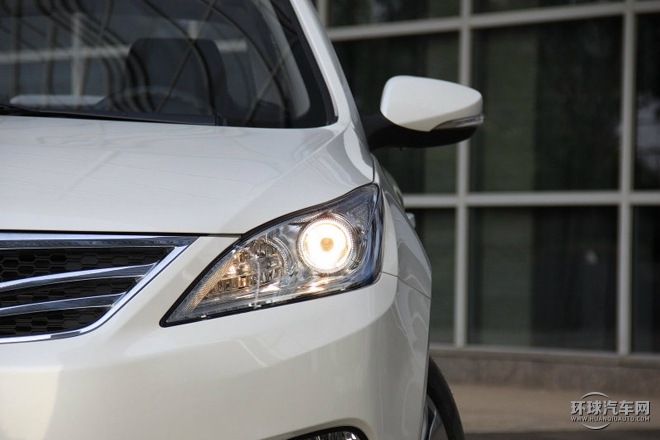 2015款 1.5T 自動(dòng)運(yùn)動(dòng)尊貴型