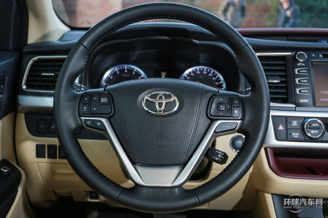 2015款 2.0T 四驅豪華導航版 7座