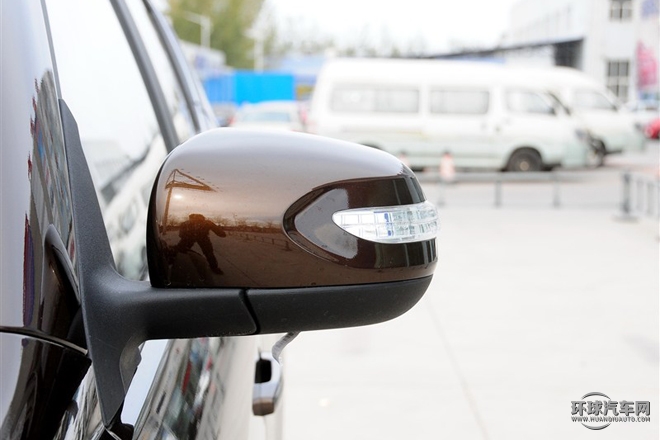 2015款 運動版 2.0L 自動豪華型