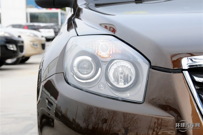 2015款 運動版 2.0L 自動豪華型