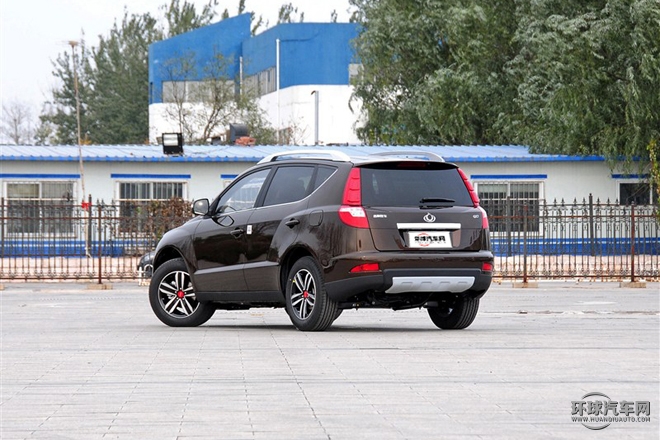 2015款 運(yùn)動(dòng)版 2.0L 自動(dòng)豪華型